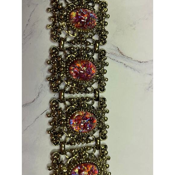 50's Vintage Pink Confetti Dragon Eye Lucite Cabochon Gold Tone Chunky Bracelet - Picture 9 of 11